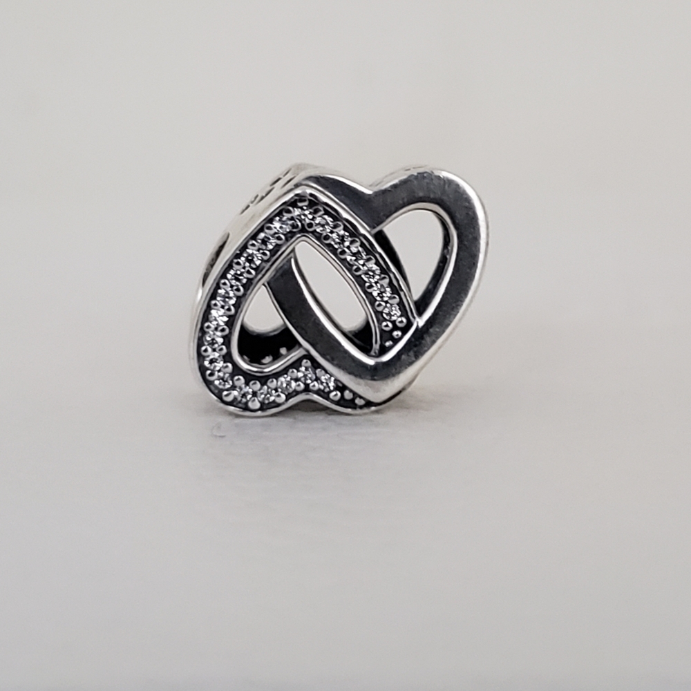 ❤️Authentic Pandora ⭐️RETIRED⭐️ HEART CHARM